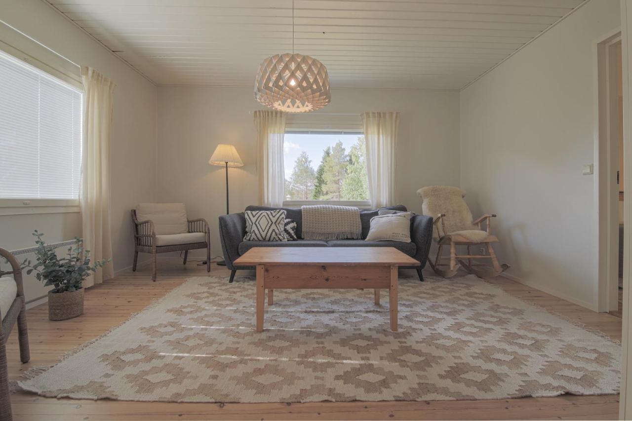 רובניימי Lakeside Holiday Home מראה חיצוני תמונה